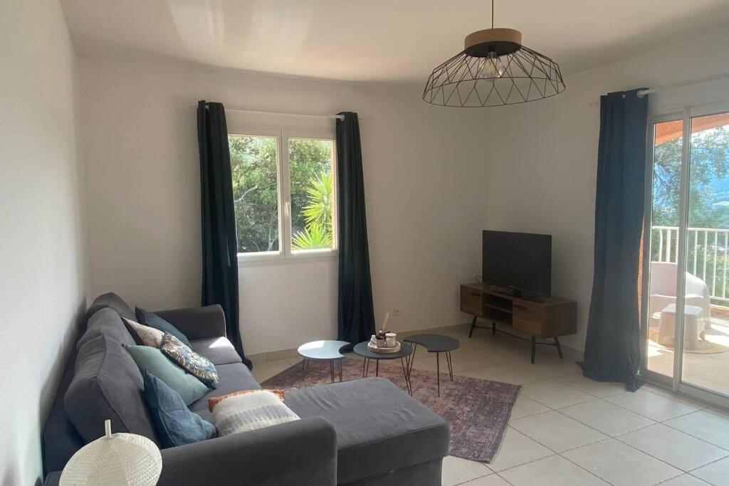 Joli F3 De 60M2 Avec Balcon Lägenhet Bastelicaccia Exteriör bild